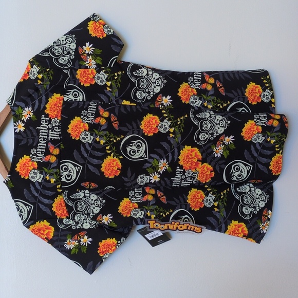 NWT Women's S Coco Scrub Top Tooniforms Disney Pixar Sugar Skull Floral Marigold - Picture 2 of 10